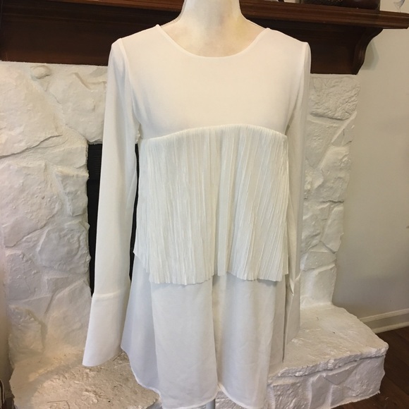HOUSE OF SUNNY PEARL PLEAT LAYER WHITE  BLOUSE SIZE 4 NWT - Picture 3 of 9